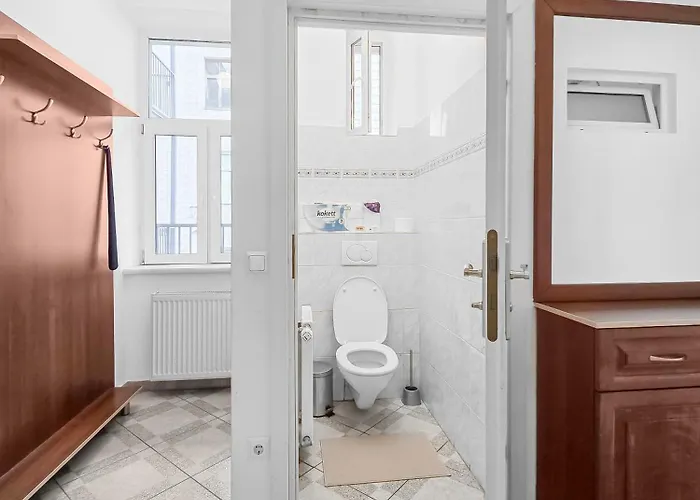 Elegant 3-bedroom Getaway With Balcony For Groups Up To 7 Apartamento *