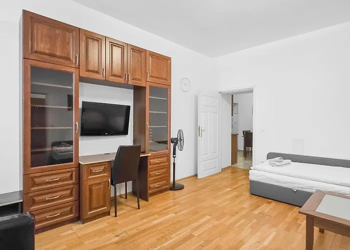 Elegant 3-bedroom Getaway With Balcony For Groups Up To 7 Apartamento *