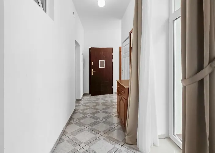 Elegant 3-bedroom Getaway With Balcony For Groups Up To 7 Apartamento *